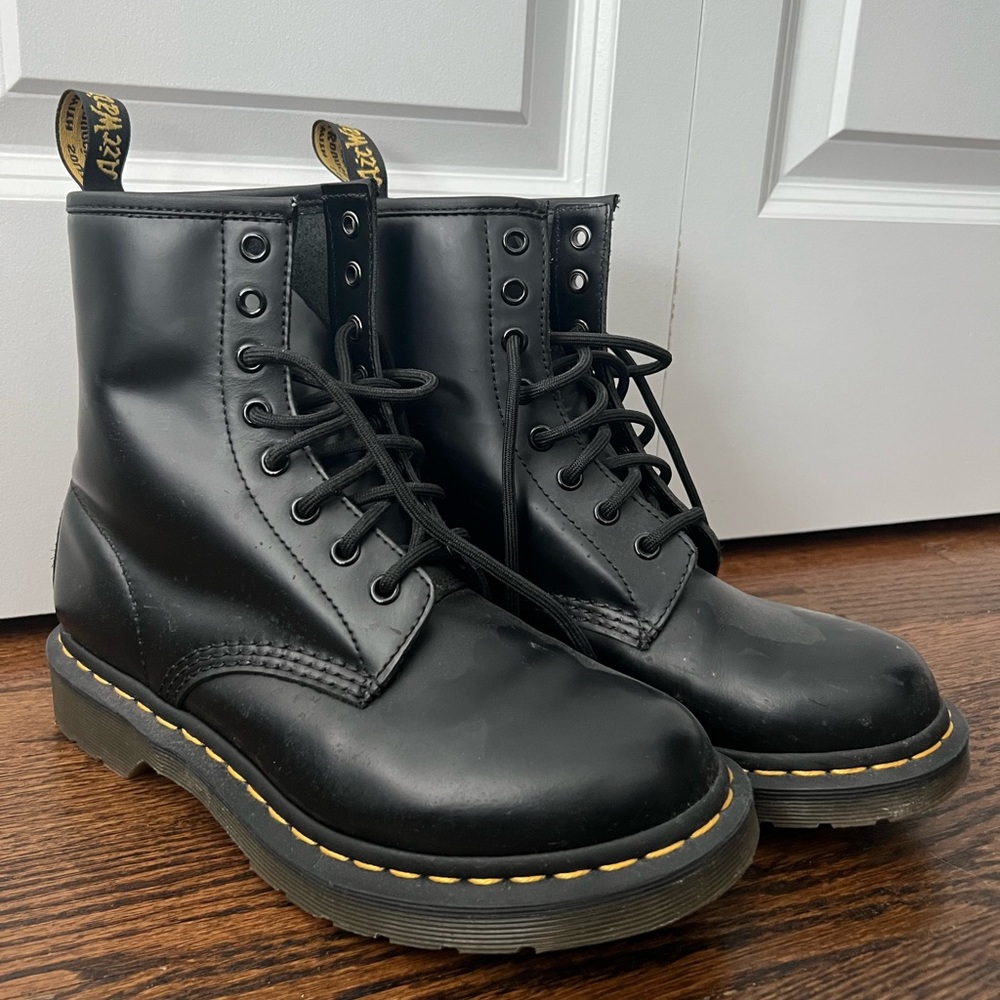 Classic Dr Marten Boots